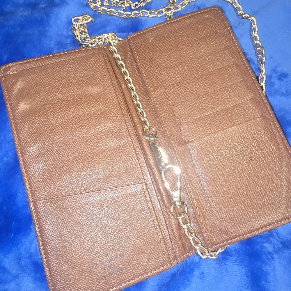 Louis Vuitton Monagram Sarah Wallet LV - Picture 6 of 8